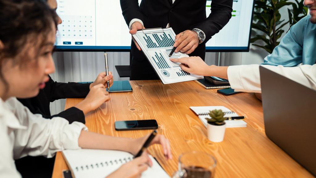 What is Employee Monitoring? A Detailed Guide to Best Employee Monitoring Practices and Tools for 2025.