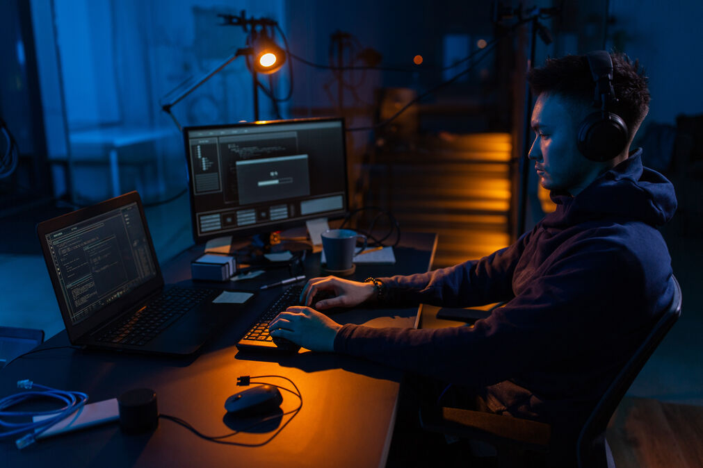 How to Find Out If Your Employee Is Moonlighting?