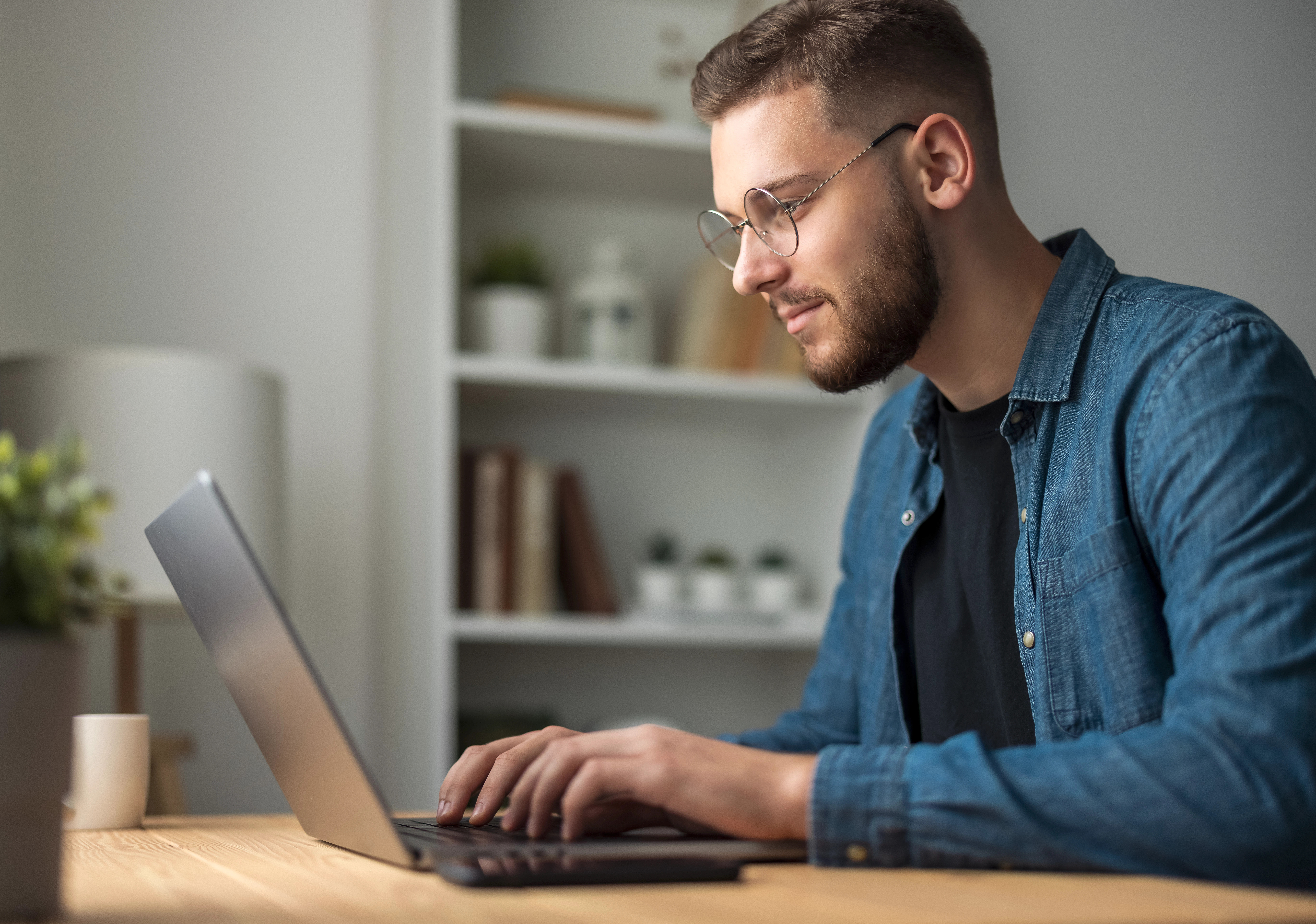 Top 10 Tools for Managing Remote Teams in 2025
