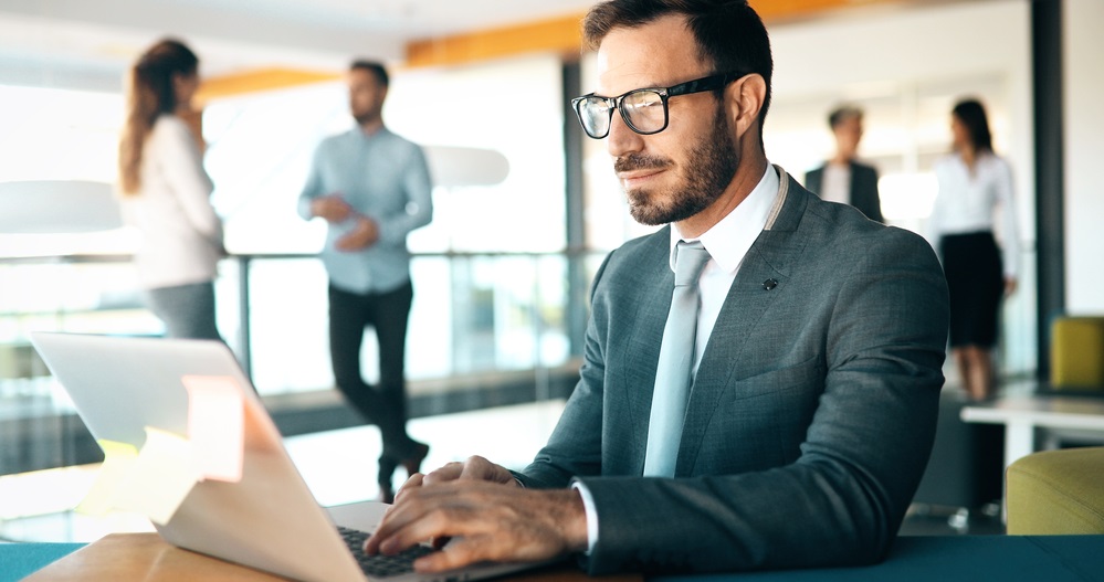 En quoi consiste la surveillance des employés en 2023? Son essence et son fondement